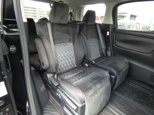 電車でご来店の際、最寄り駅はJR学研都市線星田駅又は京阪私鉄線交野市駅になります！駅までスタッフがお迎えに参りますので到着致しましたら072-854-8700までお電話ください！