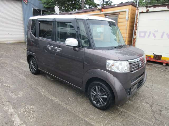 ガレージトップステージはお客様を第一に考えます。中古車販売士の資格を持ったスタッフがお客様のニーズに合ったお車を必ずご提案致します。お気軽にご相談ください。