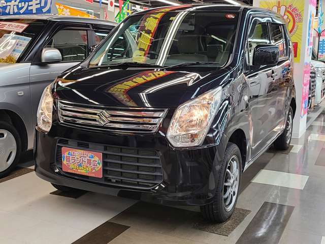 屋内型展示場でゆっくりお車選びが可能です♪