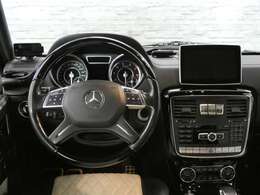 SUV特有の使用感はとても少なく室内は高級感漂うdesignoエクスクルーシブインテリアPKGならではの