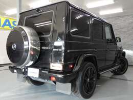 安心の正規ディーラー車！！　記録簿・取説付　もちろん事故歴ありません！！　人気の外装色オブシディアンブラック！！