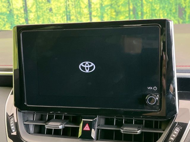 【8インチ　ディスプレイオーディオ】大画面のディスプレイはAppleCarPlayやAndroidAutoが利用可能。大きな画面でスマホナビアプリ等が利用いただけます♪