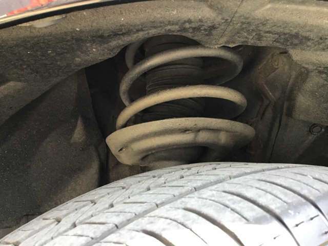 サスペンション