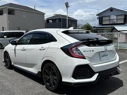 安心の全車保証付き！（※部分保証、国産車は納車後3ヶ月、輸入車は納車後1ヶ月の保証期間となります）。その他長期保証(有償)もご用意しております！※長期保証を付帯できる車両には条件がございます。