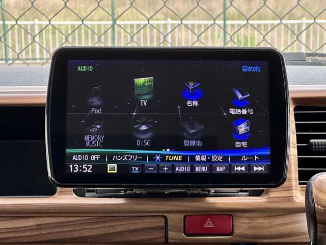 装備：2列目可動式フルフラットシート/　荷室2段ベットキット/フリップダウンモニター/リアヒーター/クーラー/インバーター/2列目ISOFIX対応/カロッツエリアスピーカー/アルパインナビ/ETC