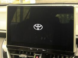 【10.5インチナビ】高級感とインパクトのある大画面ナビを装備。各種オーディオ操作はもちろん、スマホ連携もできる利便性の高いナビです♪