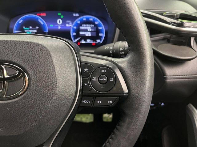 【レーダークルーズコントロール】高速道路での長距離走行が楽に！！自動で速度を保つクルーズコントロールが、衝突軽減システムと連携し、前方の車両を感知して車間を保つように速度調節してくれます！！