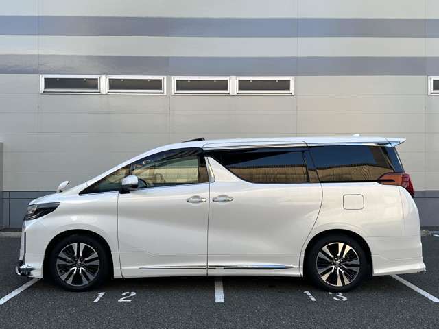 助手席側の側面も綺麗に保たれております。