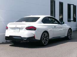 名鉄AUTOオリジナルコーティングMコートをはじめウインドフィルム施工、ドライブレコーダー取付、BMWパフォーマンスアクセサリーなど各種承ります。