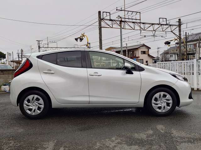 純正ナビ　バックカメラ　セーフティセンス　衝突軽減　PCS　LTA　レーダークルーズ　PKSB　前後クリアランスソナー　LEDヘッド　オートハイビーム　スマートキー　AC100V電源　ETC　禁煙車