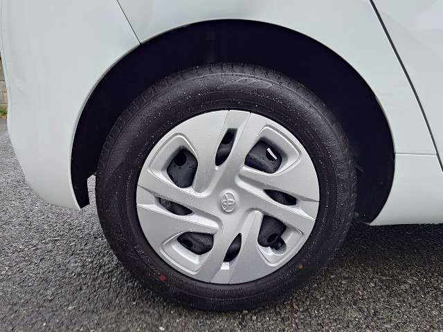 純正ナビ　バックカメラ　セーフティセンス　衝突軽減　PCS　LTA　レーダークルーズ　PKSB　前後クリアランスソナー　LEDヘッド　オートハイビーム　スマートキー　AC100V電源　ETC　禁煙車