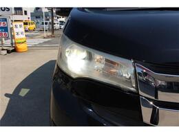 HIDライトです♪夜間や早朝なども明るく、前方が確認できるので安心してお乗りいただけます☆対向車や歩行者にも見えやすくなりますので安全ですね☆