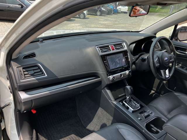 内外装クリーニング済みです！車両品質には自信がございます！是非お気軽にご来店下さい！