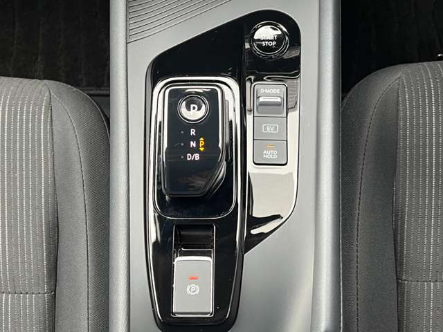 ◆電制シフト◆前後の動きのみで操作できる新デザインの電制シフト！操作も簡単にできるのでとっても便利♪