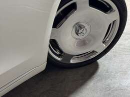 営業時間は平日10時から18時になります。土日　祝日は予約制になります。