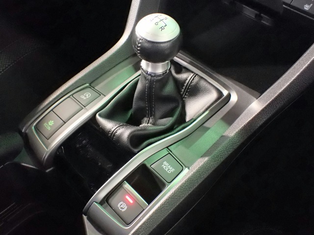 ◆東海地区最大級の展示場に自社整備工場完備で安心♪三重県でホンダ車をお探しならU-Select鈴鹿へご用命ください♪お問い合わせは　TEL　059-378-7717　へお気軽にお問い合わせください◆