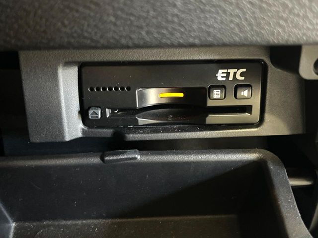 【ETC】高速道路の料金所をストレスなく通過！話題のスポットやサービスエリアに多い「スマートIC」利用時は必須のアイテムです。当店でセットアップを実施、ご納車当日からすぐにご利用いただけます！