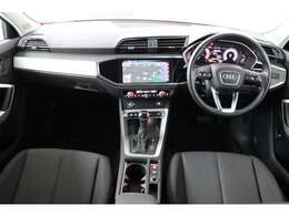Audiのインテリアはエクステリア同様、優れたデザイン性とクオリティ、そして機能性を兼ね備えております。