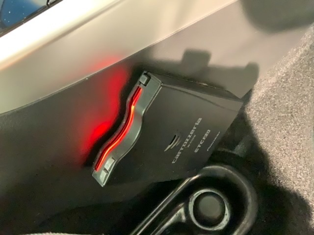 いまや快適なカーライフに欠かせないETCが付いています。