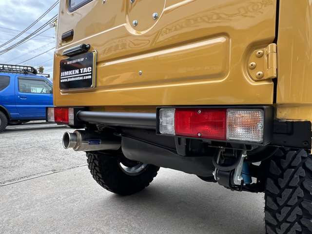 タック製スチールリアバンパー！デパーチャーアングルがアップし、しかもカッコいい～