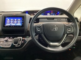 ドライブの必需品。見やすい・使いやすいHonda純正のメモリーナビを搭載。