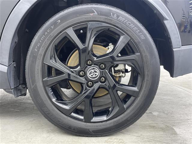 【タイヤ・ホイール】足回りもかっこよく決まってます！社外のアルミやスタッドレスタイヤも取り扱いございます！！ドレスアップもカスタマイズもお任せください！！