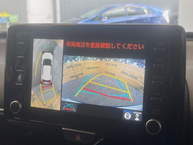 【パノラミックビューモニター】専用のカメラにより、上から見下ろしたような視点で360度クルマの周囲を確認することができます☆死角部分も確認しやすく、狭い場所での切り返しや駐車もスムーズに行えます。