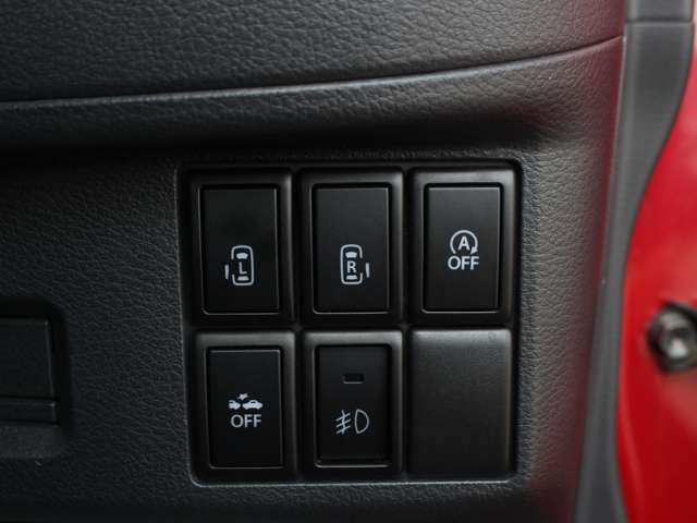 運転席からも操作可能なパワースライドドア！挟み込み防止もあり小さなお子様にも安心★隣のお車を気にすることなく開閉可能なのもうれしいところですね！