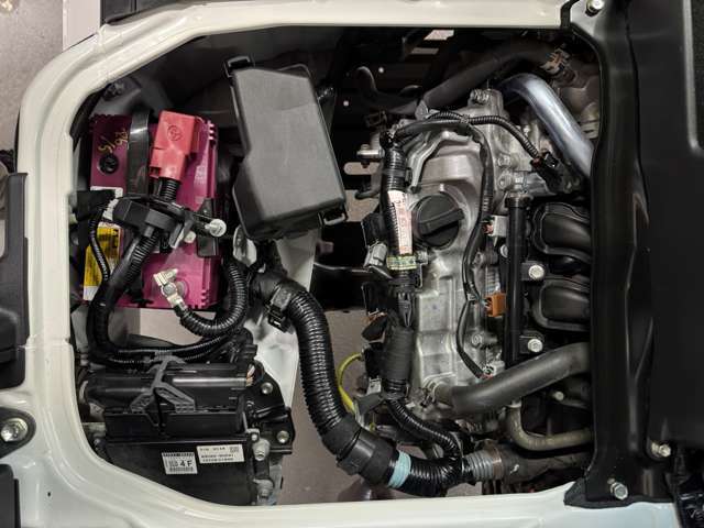 エンジンルーム公開！