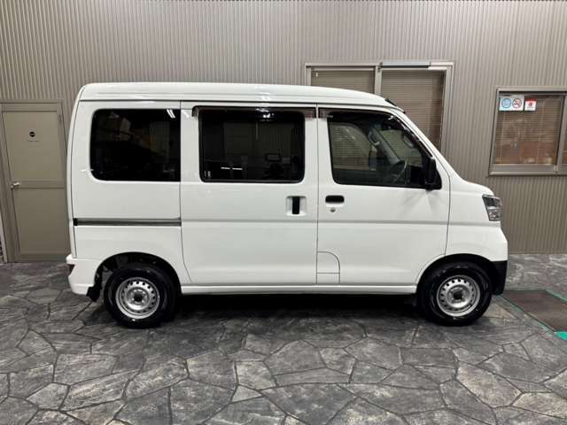 便利な両側スライドドア！！お仕事にぴったり！！