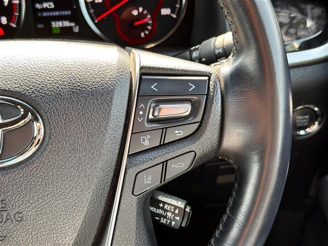 【レーントレーシングアシスト（LTA）】レーダークルーズコントロール使用時に、車線の中央を走るように支援したりお知らせしたりして、車線逸脱を防ぎます！機能には限界があるためご注意ください。