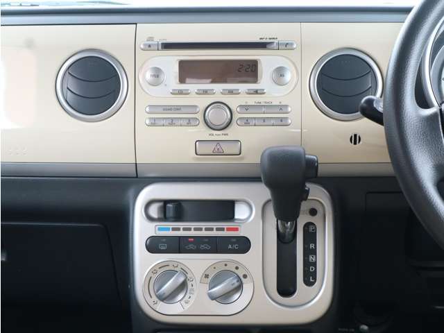 CDオーディオやエアコンも快調です。