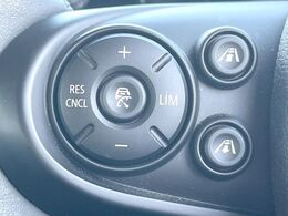 ●アクティブクルーズコントロール：前の車との車間距離を一定にとりつつ、一定速度で自動走行してくれる次世代のクルーズコントロール！主に高速道路や自動車専用道路で使用する便利な機能です！