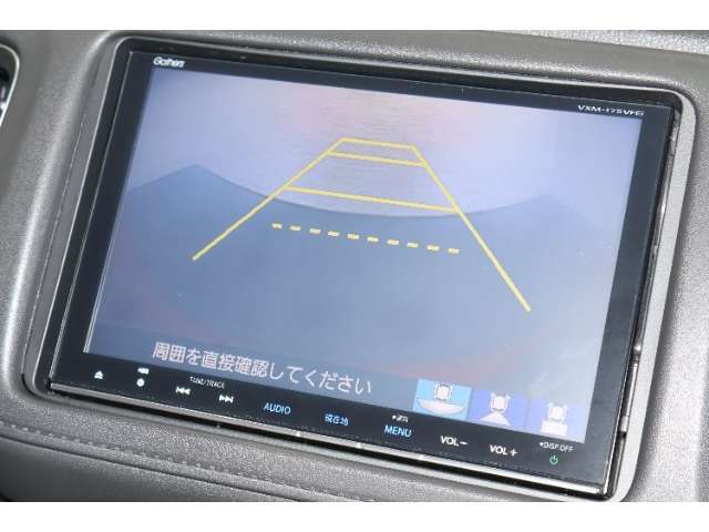 バックカメラが装備されており、後方の安全確認はもちろんのこと狭い場所での駐車や雨の日・夜間など視界の悪いコンディションでのストレスの軽減にもなります！