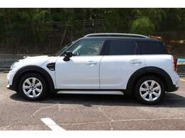 リアフィルム施工済