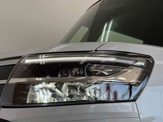 届出済未使用車なので内外装共に使用感がなくおろしたての気分が味わえます。また、高年式なので、数年後に乗り換えるなんて時も乗り方次第では下取り費用の金額もある程度見込めるのではないでしょうか？