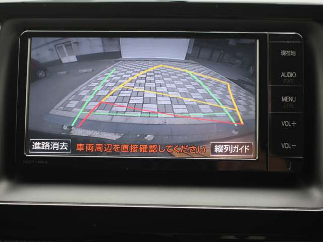 ナビ搭載ですので道に迷うことなく楽しくドライブ！Bカメラも装備しており駐車もラクラクです★