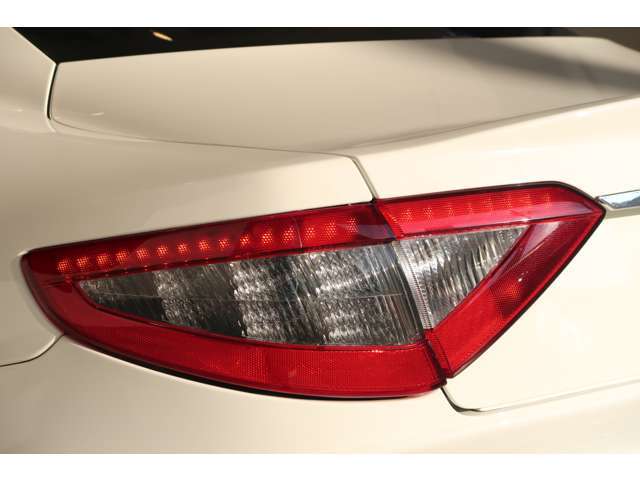 新車・中古車キャンペーン実施中！高年式から低年式まで数多く揃えております。乗出し総額やご希望金額等メールお電話にてご相談お問い合わせ下さい。