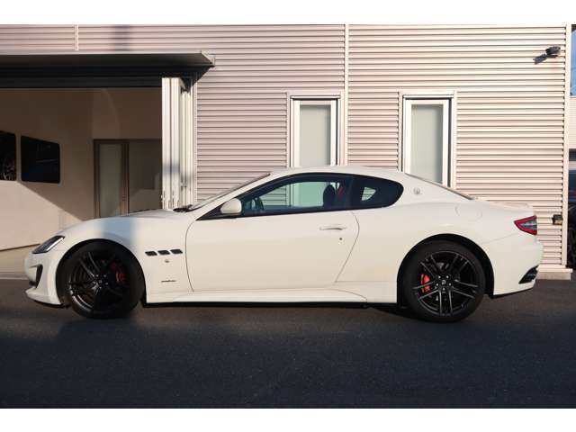 新車・中古車キャンペーン実施中！高年式から低年式まで数多く揃えております。乗出し総額やご希望金額等メールお電話にてご相談お問い合わせ下さい。