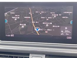 ●純正ナビ:一体感のあるナビは、高級感ある車内を演出してくれます。Bluetooth再生などオーディオ機能も充実しておりますので、運転もより楽しめます♪
