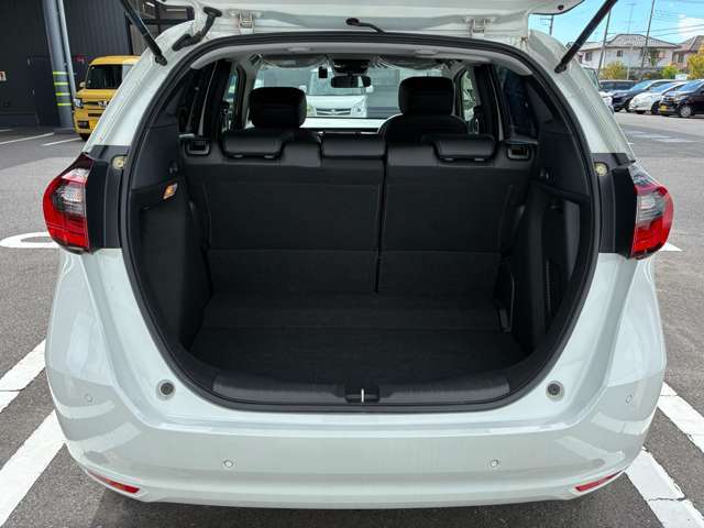 また当店には車をキレイに保つための様々なカーケアメニューも取り揃えてあります★