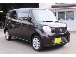 内外装きれいに整えて展示しております。なるべくきれいな車を仕入れ、年式の割には「きれい」と思っていただけるように心がけております。