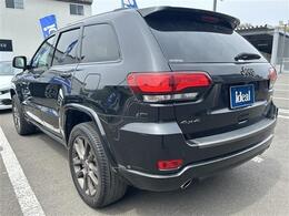 当社の納車前点検・サービスの内容は、車検点検・法定12ヶ月定期点検・油脂類の点検及び交換・バッテリーの点検及び交換等を行い、良好な状態にてご納車させていただきます。