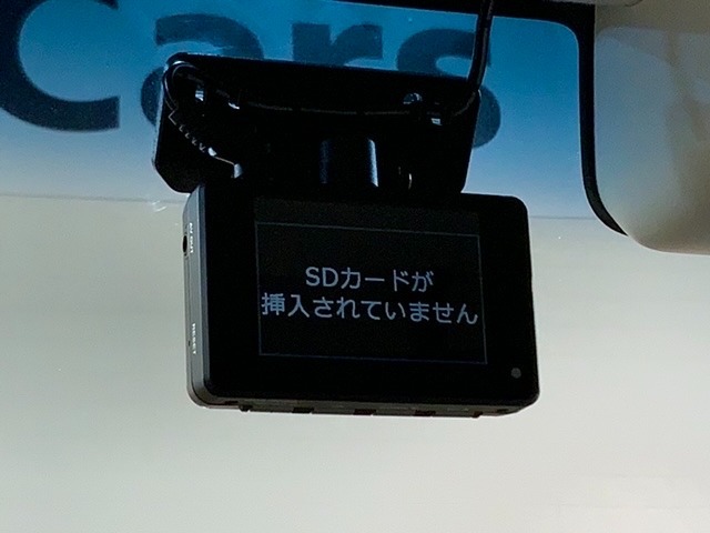 万が一の事故のときもドライブレコーダーがあると安心です。ご利用になる場合は個人情報保護の観点より新品の対応SDカードをお求め下さい。