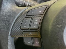 【ステアリングスイッチ】運転中、前方から目線をそらすことなく、オーディオ等の操作が可能な便利機能！安心＆快適なドライブを演出してくれます♪