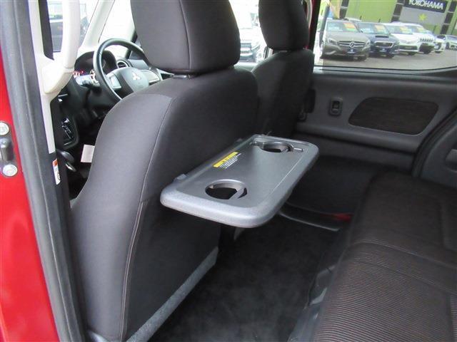 ●軽自動車からセダン、ミニバン、4WD、輸入車まで幅広く、約200台の在庫を揃えております！もちろん試乗も大歓迎です♪電話でローンの審査が出来ます！！【約10分】お気軽ご相談下さいTEL0078-6002-192831