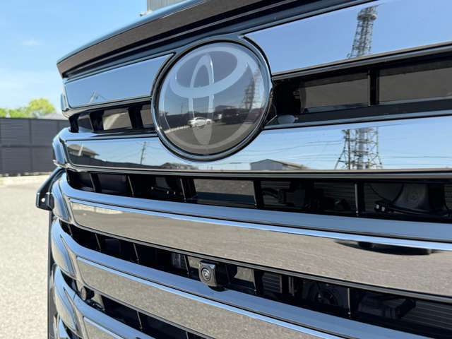 【全周囲カメラ】全周囲カメラがついているので駐車が苦手の方でも安心して後退可能です！ガイドラインも表示されます！クリアランスソナーと合わせて、カメラ映像と音で周囲を確認しながら駐車が可能です！