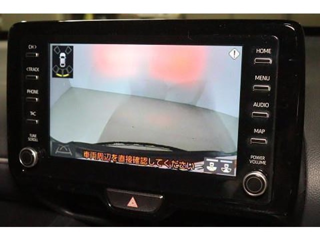 バックモニター！　バック時に後方の状況がモニターで確認できるので安全・安心です。