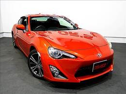 当店では低価格カーを専門に取り扱っています。初めてハンドルを握る方には、”車を操る楽しさ”を感じて頂ければ幸いです。