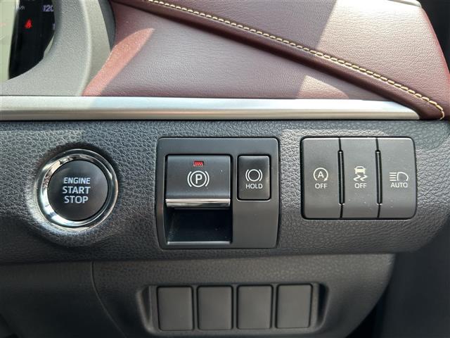 【運転席】座りやすく運転しやすいデザイン！ドライブも楽しく！